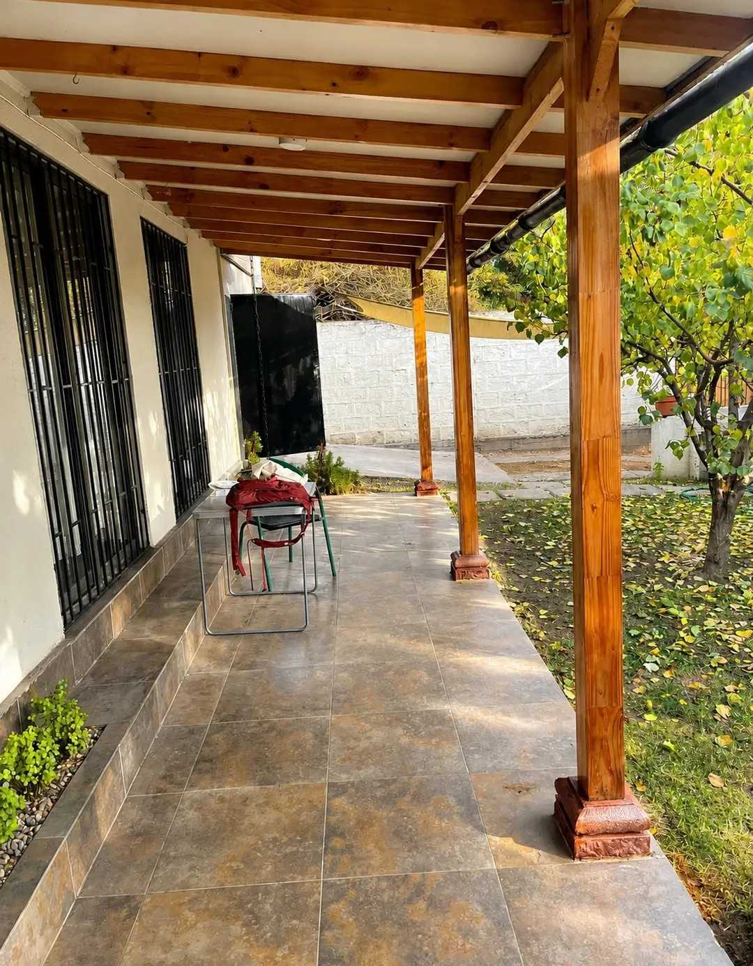 Casa Amplia con Diseño Moderno