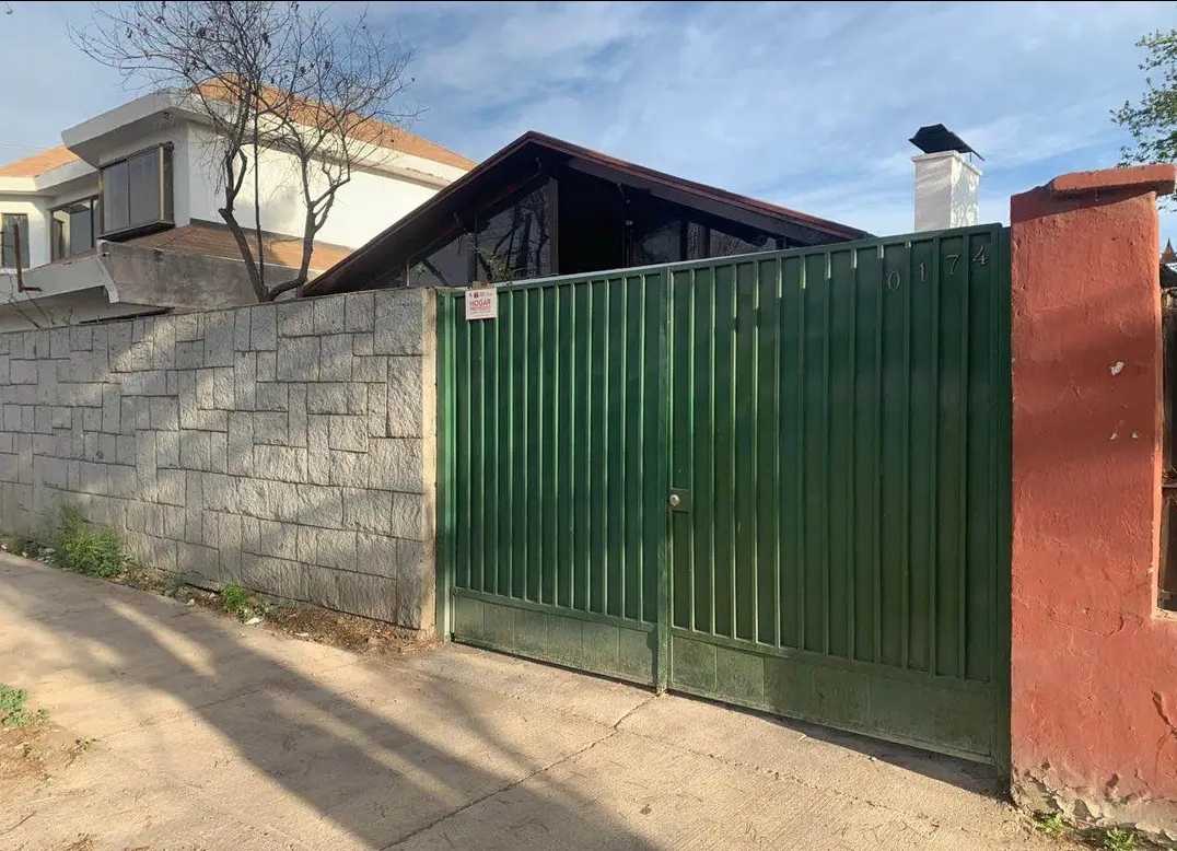 Casa Amplia con Hermoso Jardín Privado