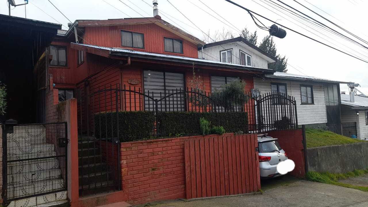 Casa Amplia con Excelente Conectividad