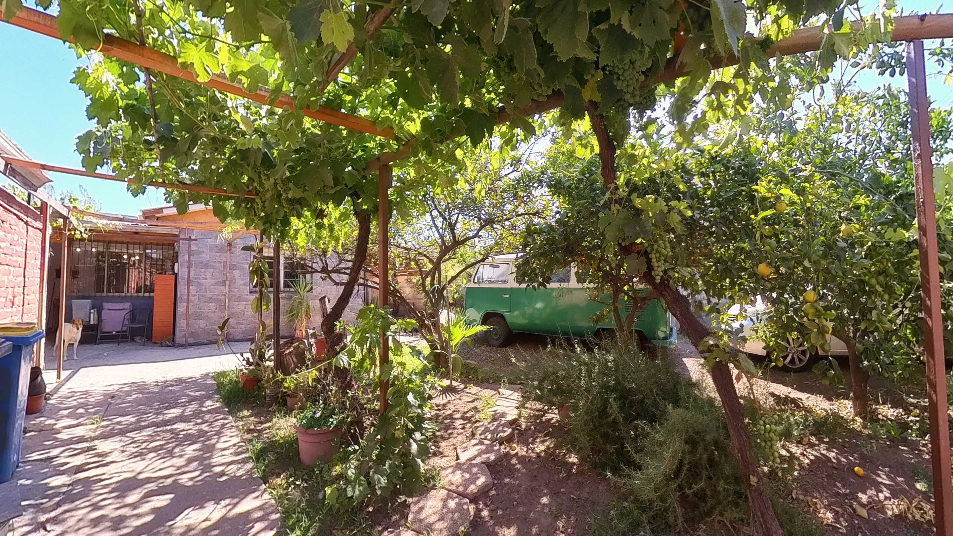 Casa Amplia con Excelente Conectividad