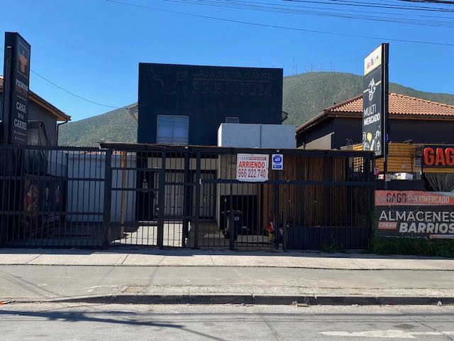 Excelente Local en Zona Comercial