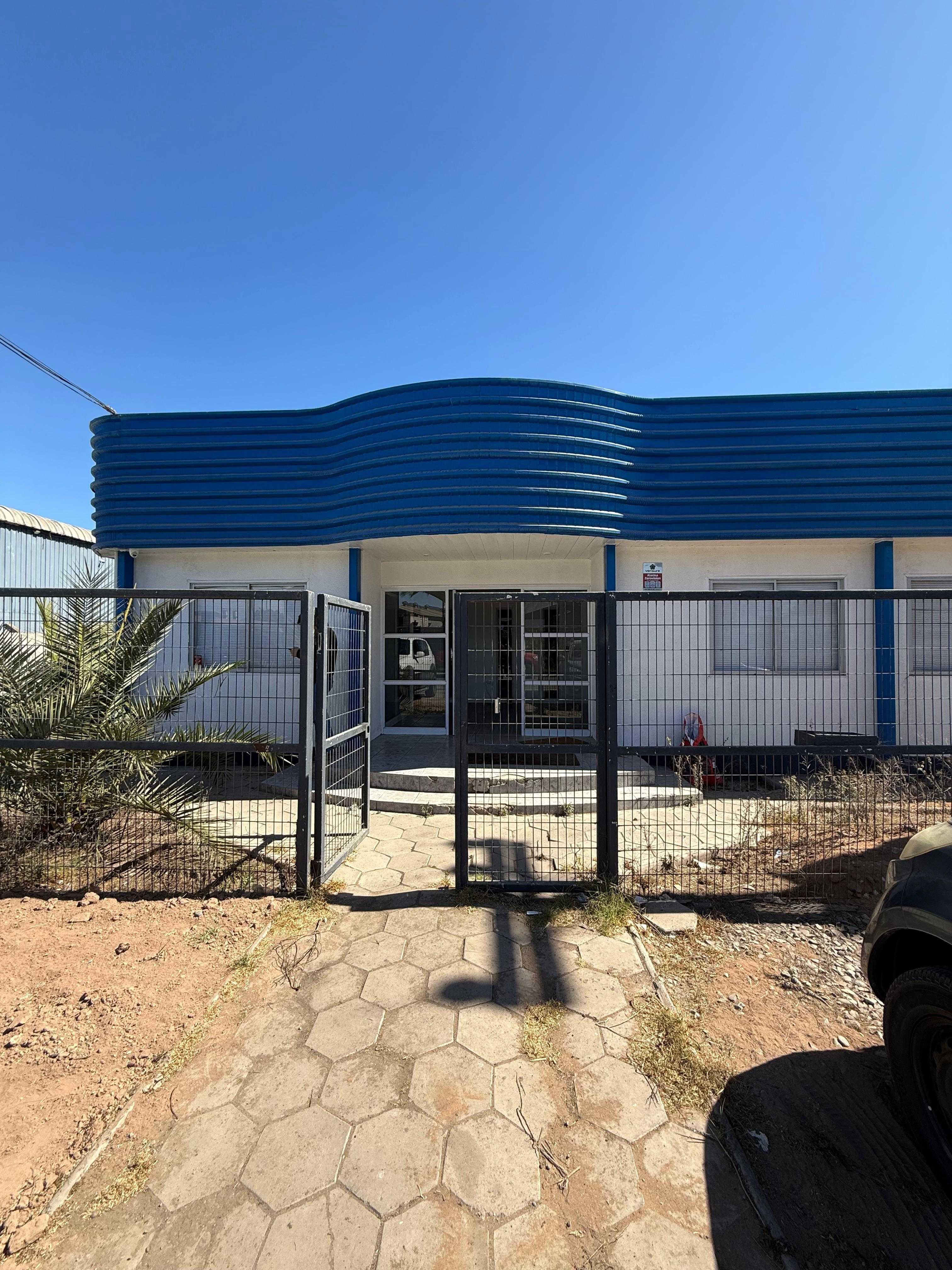 Arriendo Oficina + Galpón, Barrio Industrial