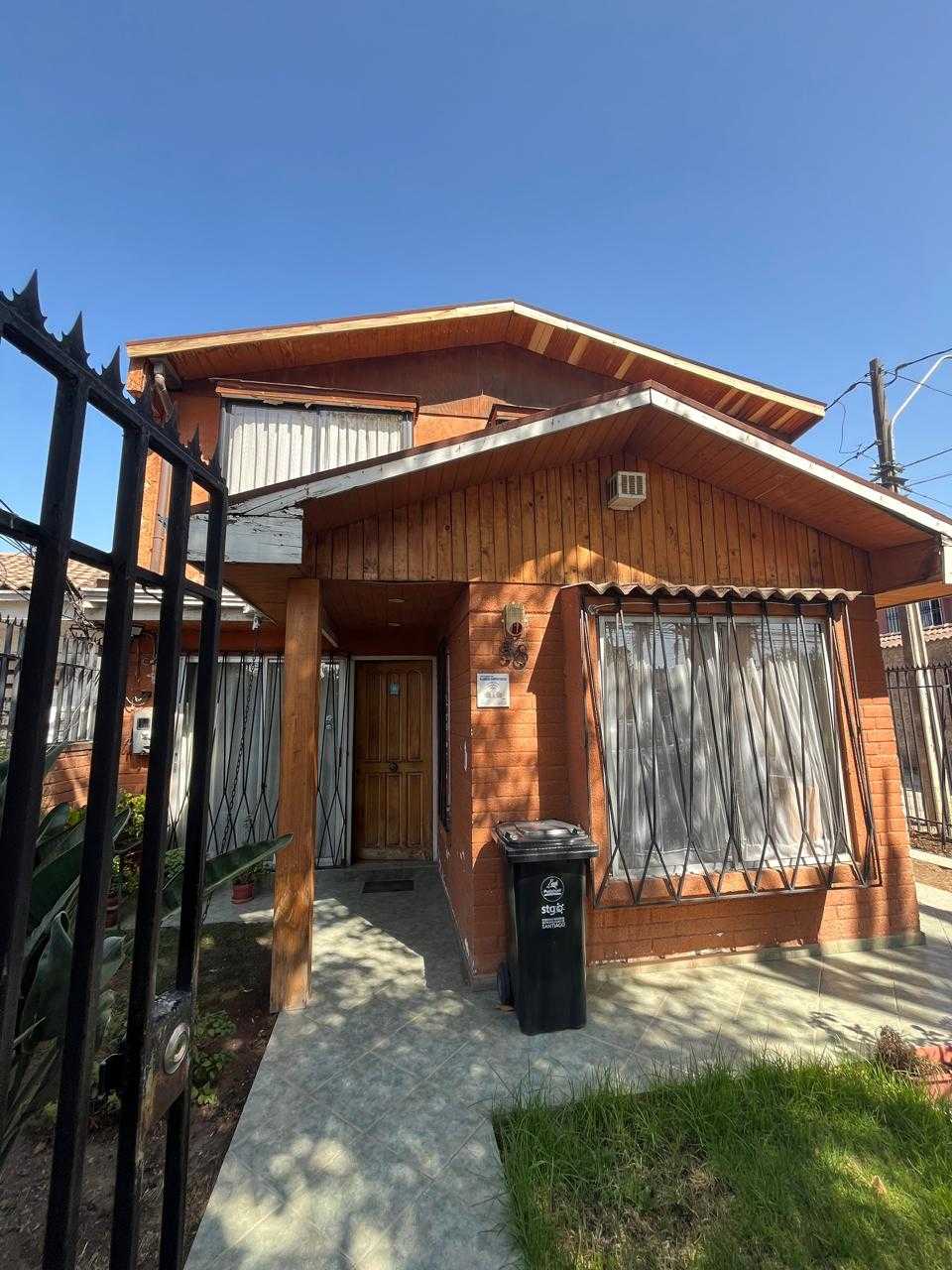 Venta casa Villa Los Lagos | 5D + 3B | Pudahuel